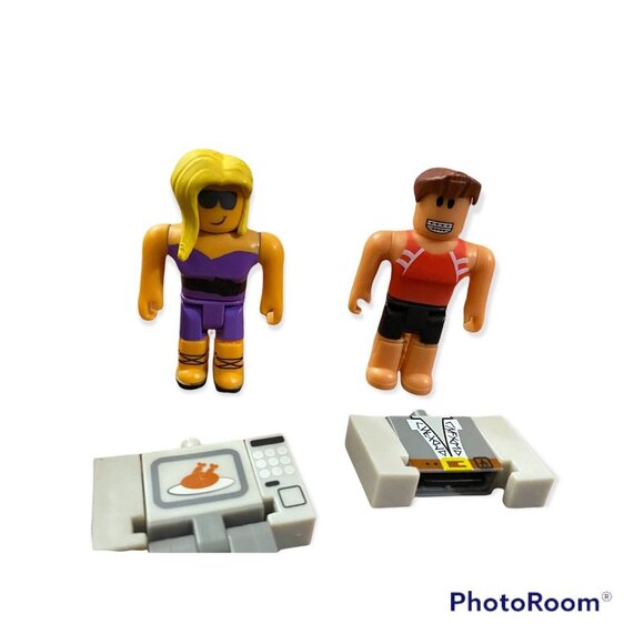 Roblox Game Action Figures Lot With Accessories - Mystery Characters & Outfits - Picture 4 of 5